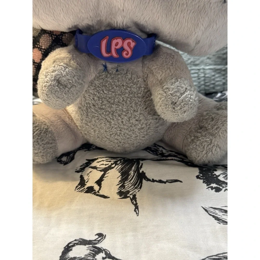 Littlest Pet Shop VIPs Gray Plush Squirrel Y2K Collar Hasbro 2008